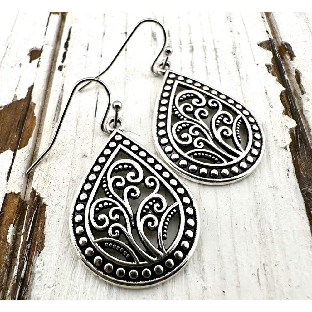 Engraved Filigree Teardrop Earrings Silver Tone NEW
